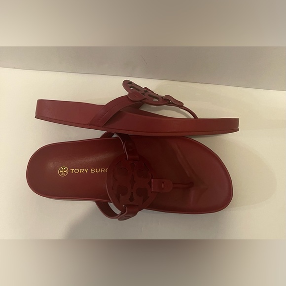 New Tory Burch Miller Cloud Red Leather Thong Sandals Size 9.5 🎁🎈 - Picture 6 of 10